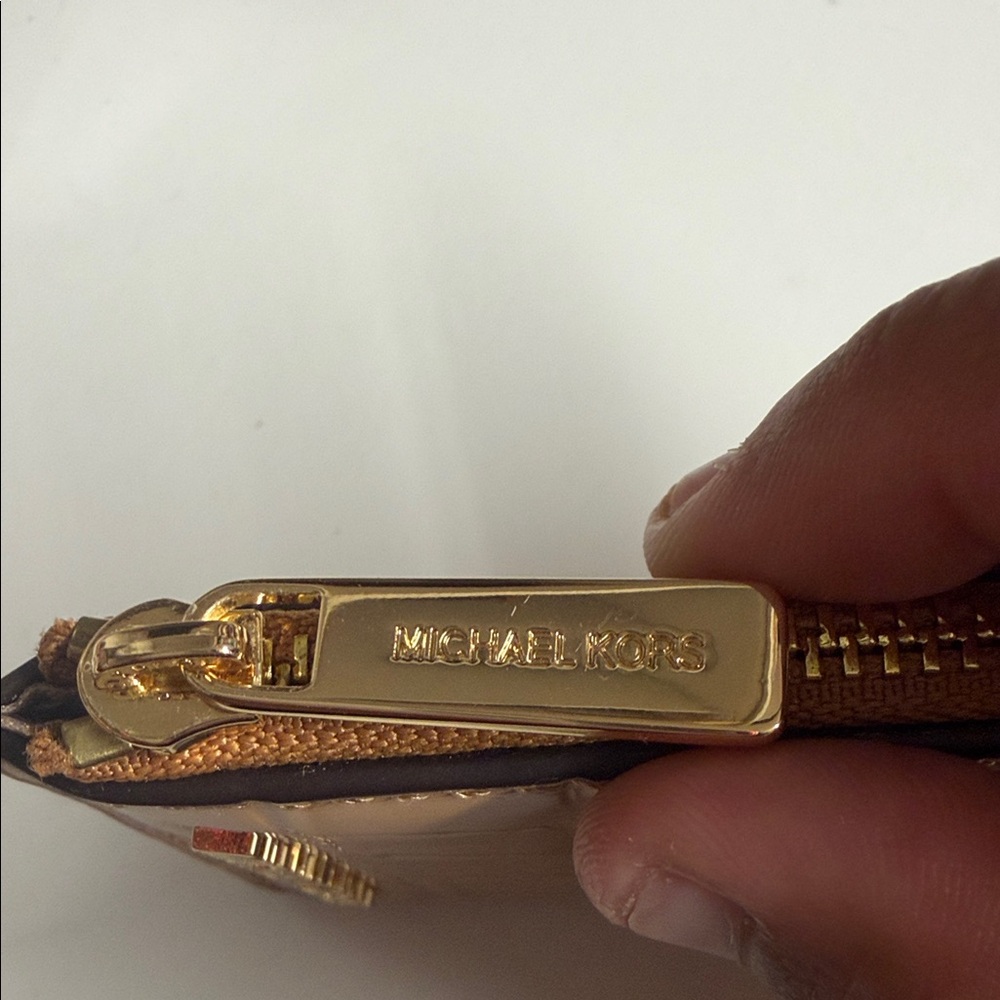 Michael Kors Brown Croc Embossed Card Holder - Picture 3 of 4